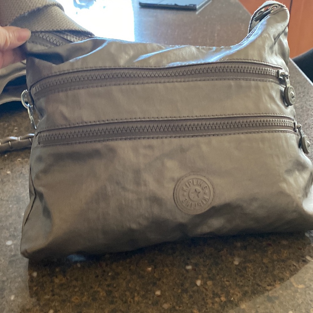 KIPLING KI1624 ALVAR DYNAMIC SILVER NYLON CROSSBODY Handbag RARE